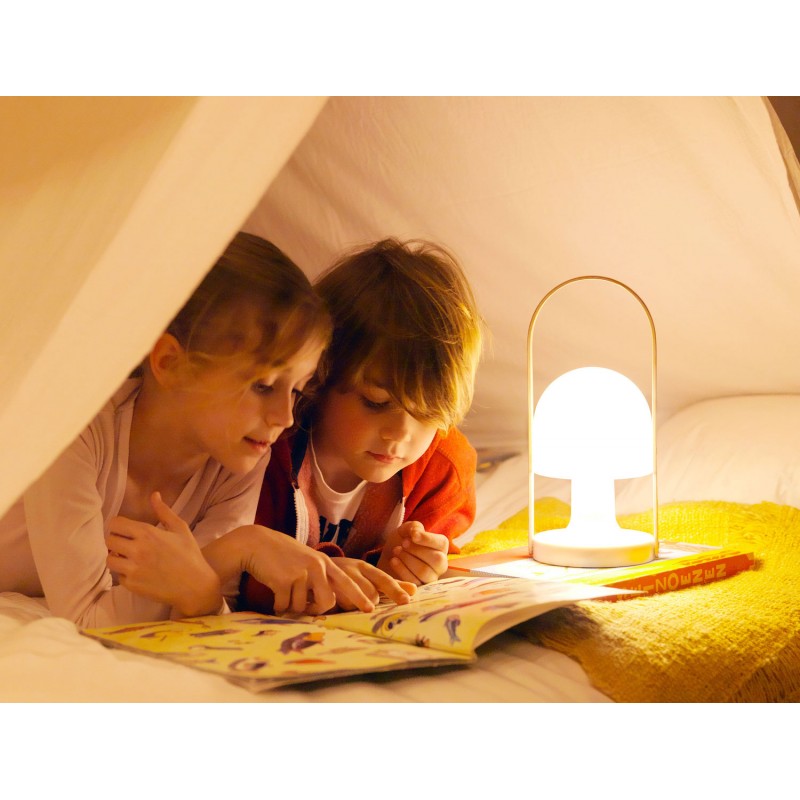 Lampe de lecture nomade pour lire au lit
